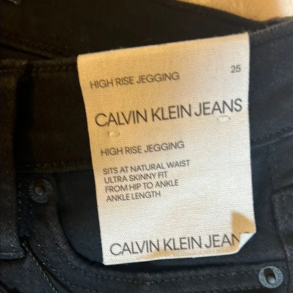 Calvin Klein Women’s Black Skinny Fit Denim Jeans Size 25 NWT